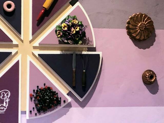 おしゃれなデイジーダッグデザインの部屋　「Disney HARVEST MARKET（ディズニー・ハーベスト・マーケット） By CAFE COMPANY」横浜赤レンガ倉庫店