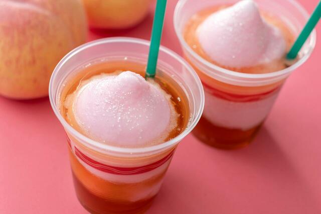 カクテルスムージー(ウイスキー&ピーチ) 780円|東京ディズニーリゾート40周年“ドリームゴーラウンド”スペシャルメニュー