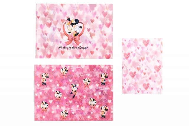 クリアホルダーセット 900円｜A4サイズ2枚、A5サイズ1枚｜東京ディズニーリゾート「ミニー・ベスティーズ・バッシュ！」スペシャルグッズ｜販売店舗：東京ディズニーランド「ギャグファクトリー/ファイブ・アンド・ダイム」、東京ディズニーシー「ベッラ・ミンニ・コレクション」