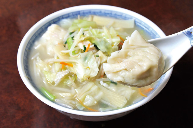 博雅　水餃子（6個）　900円（税別）