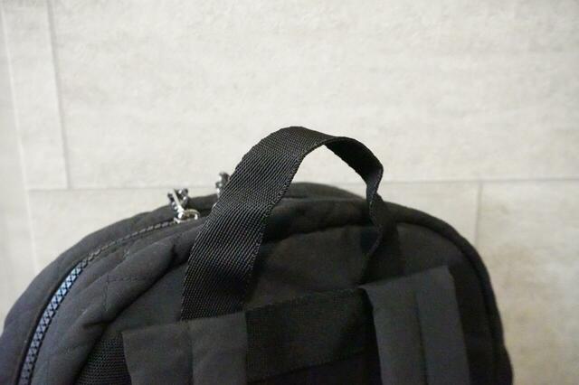 フックにひっかけられる紐