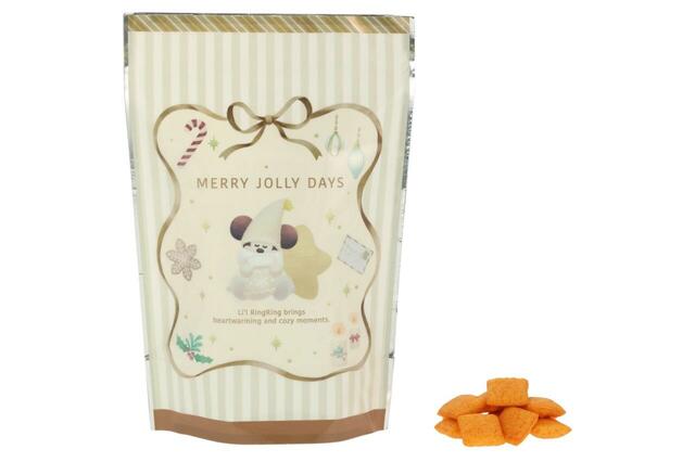 チーズインスナック 1,800円|東京ディズニーリゾート「ディズニー・クリスマス」スペシャルグッズ|販売店舗:東京ディズニーランド「ワールドバザール・コンフェクショナリー」、東京ディズニーシー「ヴァレンティーナズ・スウィート」|発売日:2026年11月10日(火)