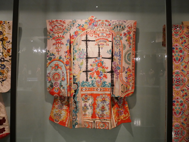 振袖　  昭和時代・20世紀 千葉・国立歴史民俗博物館蔵