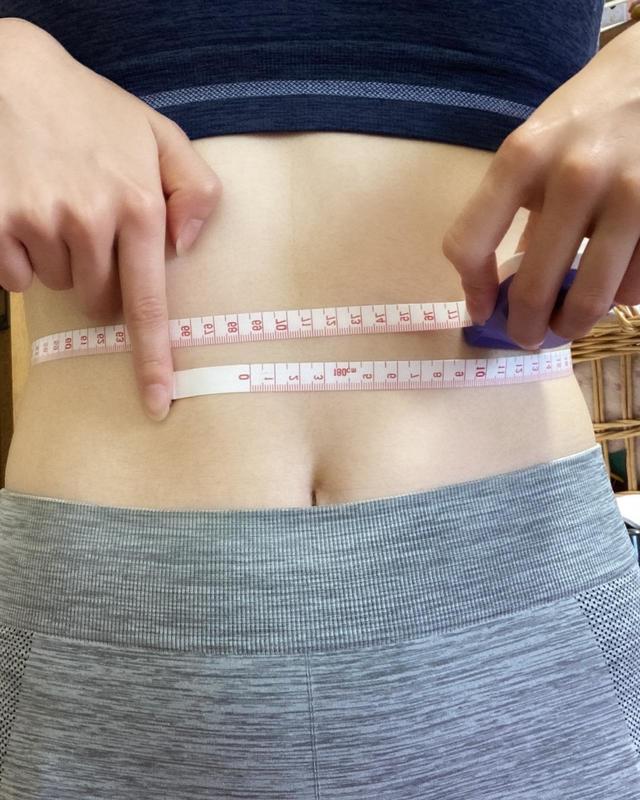 【After】デッドバグを二週間実践後…ウエスト1.7cm減!