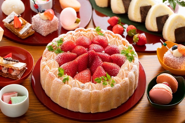 苺シャルロット