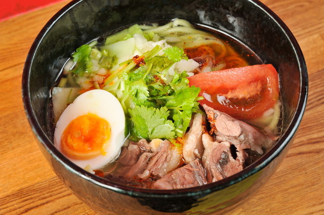 沿線の名店・新橋／モンゴリアン・チャイニーズBAO　羊麺