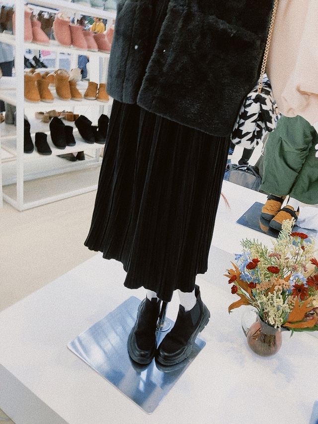 【ワークマン サイドゴアブーツ】こってりとした質感が秋冬らしい