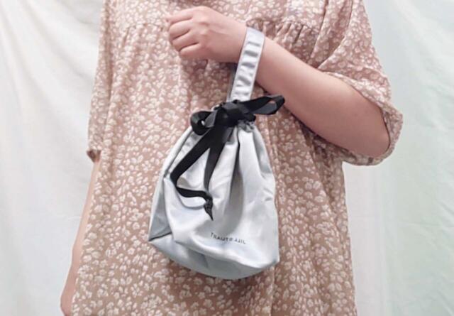 さっと腕を通すだけ