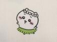 島に到着してフラダンス衣装にお着替え完了したちいかわ。かわいい〜!