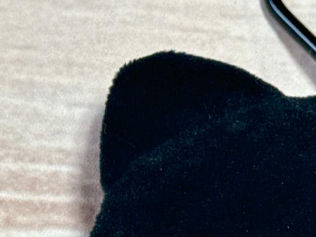 素材はポリエステル。なめらかな手ざわりのふわもこ生地です