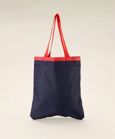 A4サイズが収納できる縦型「LARGE EMERALD TOTE」　色：RED、サイズ：FREE、価格：￥12,100（taxin）【LeSportsac×IÉNA ENFANT Special Collaboration】