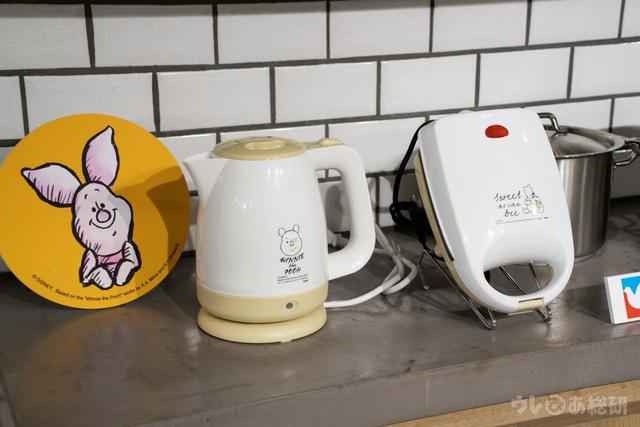 【くまのプーさん ゆったりお買い物フェア】電気ケトル、ワッフルメーカー © DISNEY. Based on the