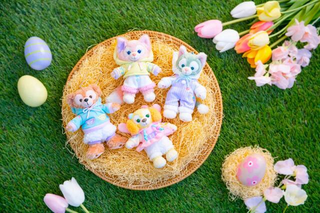 ぬいぐるみバッジ 2,400円|東京ディズニーシー「ダッフィー&フレンズのカム・ファインド・スプリング!」スペシャルグッズ|発売日:2024年4月1日(月)