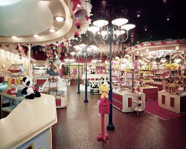 【サンリオショップ55周年記念「Mini Sanrioシリーズ」】新宿にサンリオショップ第1号店となる直営店「新宿ギフトゲート」をオープン