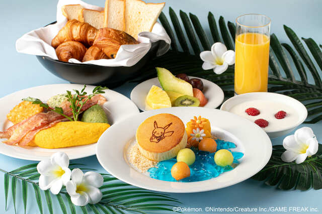 【グランド ハイアット 東京「ポケモン コラボレーション サマー 2025」】、ピカチュウの焼き印を押したフルーツパンケーキのセット
