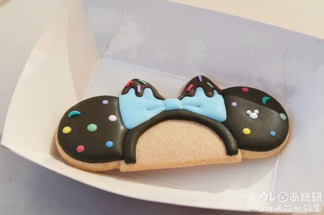 東京ディズニーランド「ヴァネロペのスウィーツ・ポップ・ワールド」 スペシャルメニュー｜ミニーマウスのカチューシャクッキー ｜700円｜販売店舗：アイスクリームコーン、プラズマ・レイズ・ダイナー、フードブース　ほか