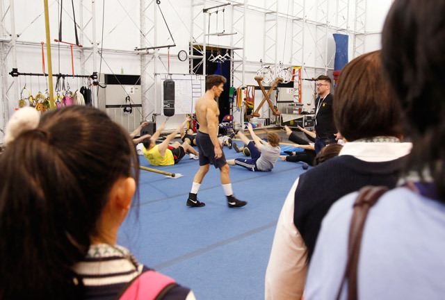 アーティストたちのトレーニングも見学。