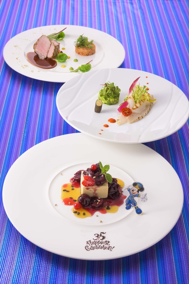 Tokyo Disney Resort 35th“Happiest Celebration! ”エンパイア・グリル・ランチ 4,500円|ディズニーアンバサダーホテル「エンパイア・グリル」