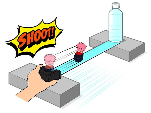 ペットボトルなどの的を使ったシュート遊び