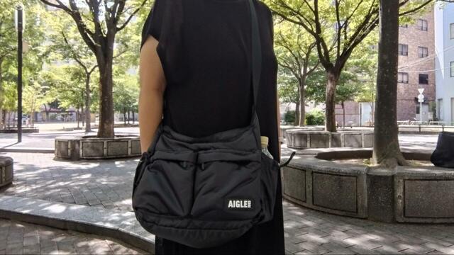 【AIGLE（エーグル） ビッグショルダーバッグ】同ブランドの一般的なショルダーバッグと比較すると、かなりおトク感があります！