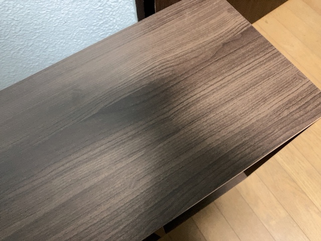 【カインズ カラーボックス 可動棚収納ボックス 3段】シールを貼ってビス穴が見えなくなりました