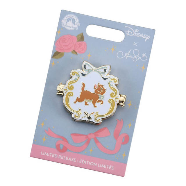 マリー、ベルリオーズ、トゥルーズ おしゃれキャット ピンバッジ The Aristocats by Ann Shen 2,860円