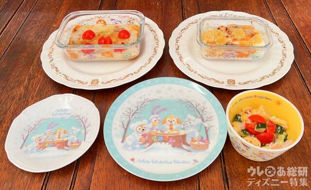 「ダッフィー＆フレンズのホワイト・ウィンタータイム・ワンダーズ」耐熱容器 & プレート－使用例