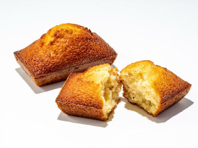 「クラフトフィナンシェ(プレーン)」<価格:300円(税込)>【手土産選びの参考に♪グランスタ東京で働く人が本音で選んだ「東京駅限定“推し土産”」ランキング ベスト10をご紹介!】