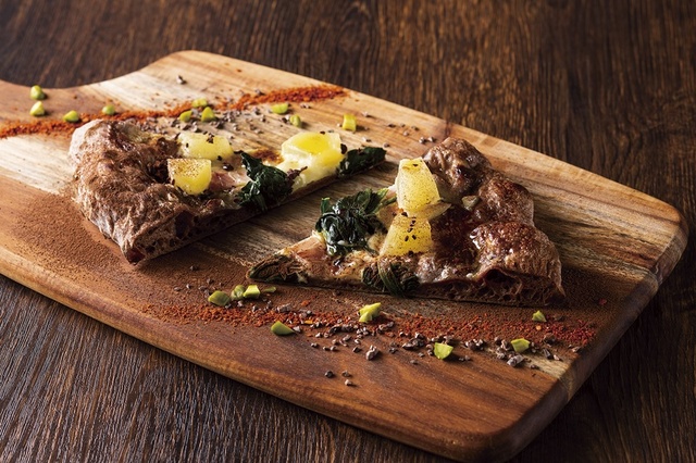 窯焼きピッツァ ショコラポム