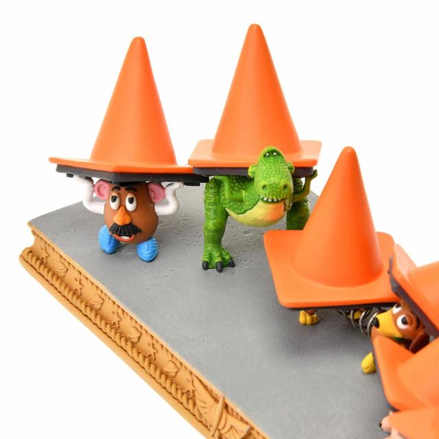 フィギュア 8,800円