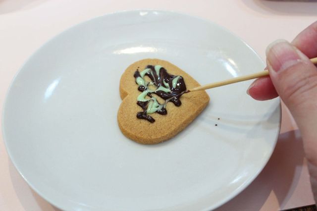 チョコを出しすぎたらマーブル柄にリカバリー！