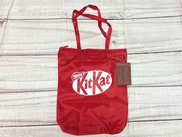 かわいいロゴ入りのトートバッグと、まるでチョコレートみたいなパスケースの豪華2点セット！