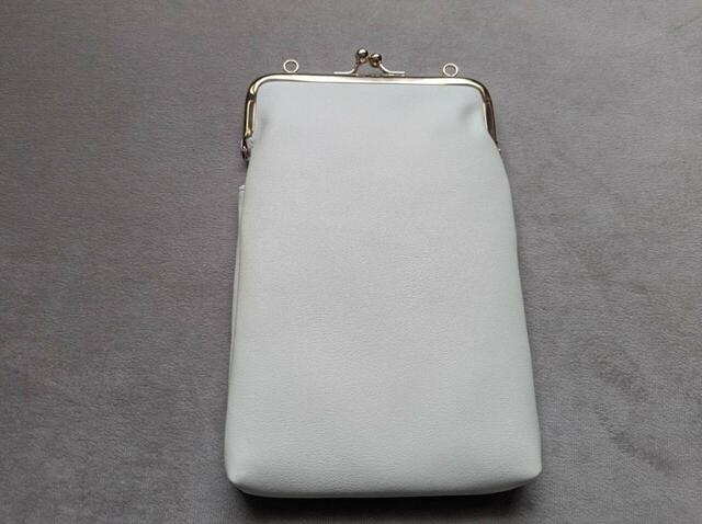 ポーチとしても使えます。裏側はシンプル【tsumori chisato（ツモリチサト）付録】上品がま口ポシェット