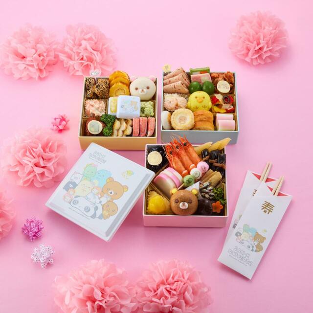 「おせち・三段重『サンエックスユニバース』」<価格:23,900円(税込)>【【2027年おせち】個食スタイルのおせちも登場!「スヌーピー」「SPY×FAMILY」「サンエックスユニバース」「ムーミン」全4種の予約がスタート!】