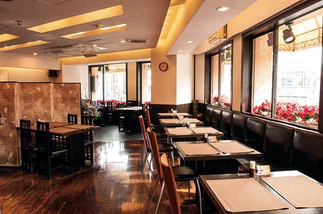 洋食 黒船亭（上野）　内観