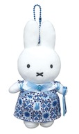 【ミッフィーzakkaフェスタ】デルフト柄ワンピースのおでかけミッフィー「デルフト柄のワンピースマスコット」1,980円