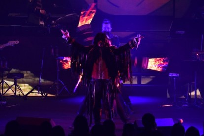 進撃の世界 を音楽で体感 Linked Horizon最新ライブツアー 進撃の軌跡 レポート Medery Character S