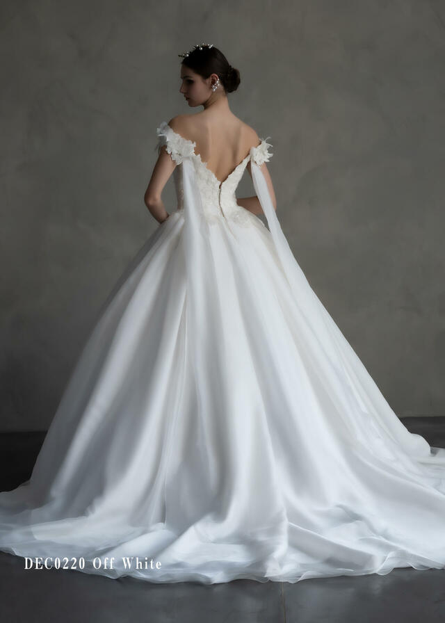 クラウディア「Clef a decor-クレアデコール」新作ウェディングドレス