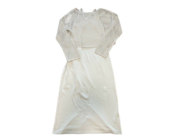 【GU 2ピースニットキャミソールワンピース】体のラインをほどよく拾ってくれるニットワンピにショート丈のトップスでスタイルアップ効果抜群！