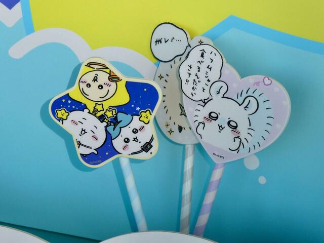 ラッコとモモンガのフォトプロップスも！イベントオリジナルのイラストの星形フォトプロップスは1番人気な予感…！