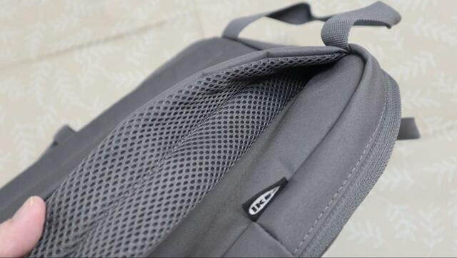 【IKEA スタルッティド 12l】肩ベルトは18lと同じくクッション入り＆メッシュ素材