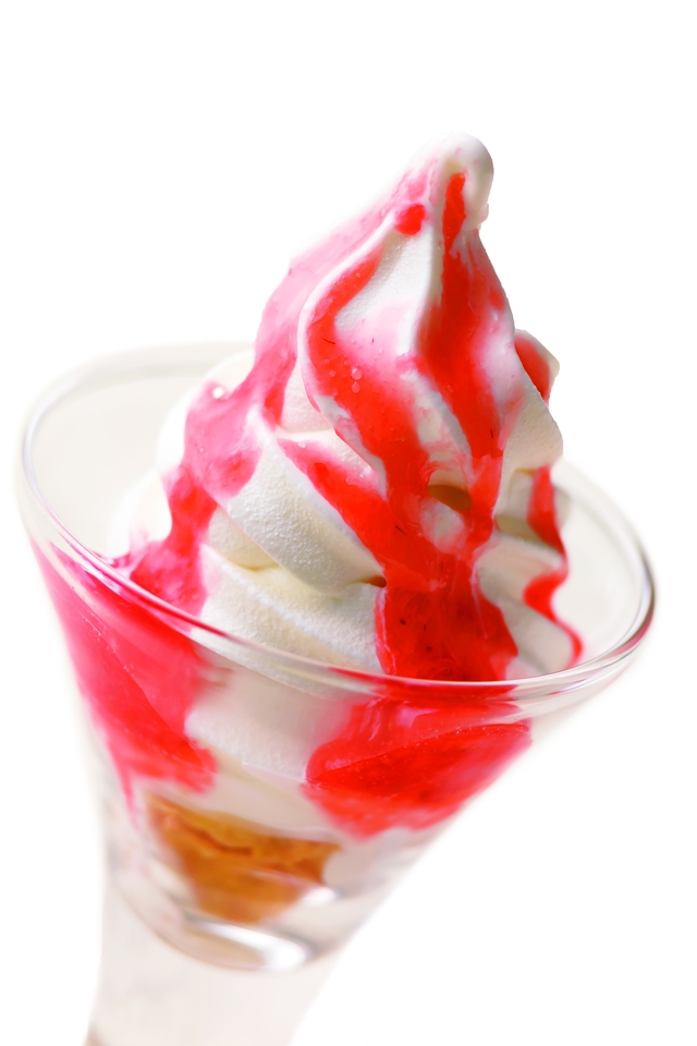 ソフトクリームストロベリーソース