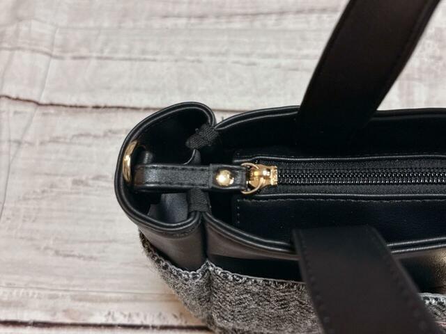 天ファスナー仕様で、防犯上も安心して持ててGood！