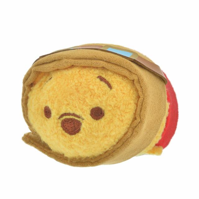 ツムツムぬいぐるみ くまのプーさん|TSUM TSUM|1,300円|ディズニー「DISNEY MAGICAL POP UP STORE」羽田空港会場限定グッズ