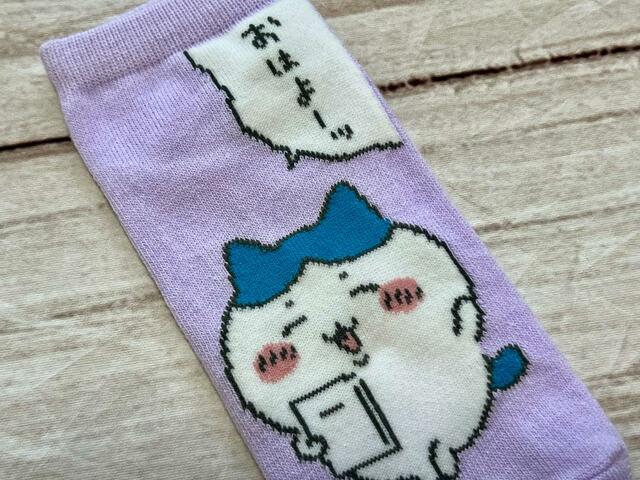 「おはよーッ」と、「やりたいことリスト」のノートを片手に現れたハチワレ。笑顔がかわいすぎる…！