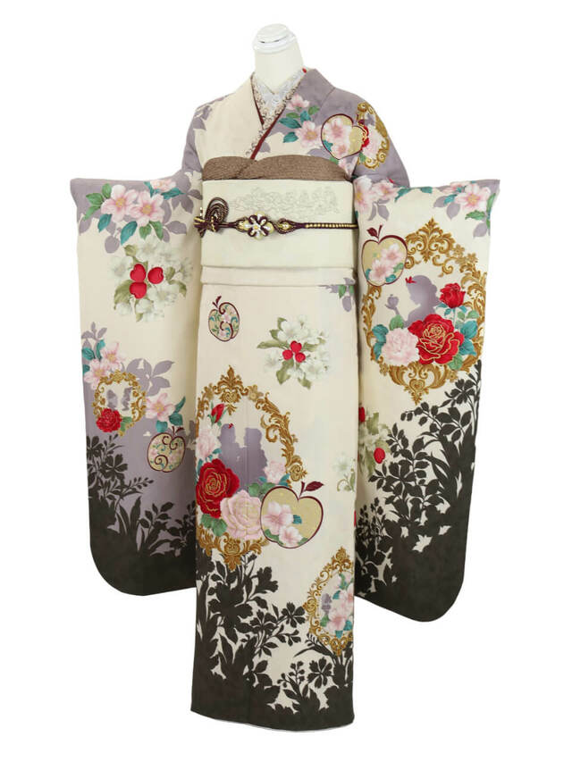 白雪姫＆王子｜99,800円（税別）｜スタジオアリス ディズニーデザイン振袖