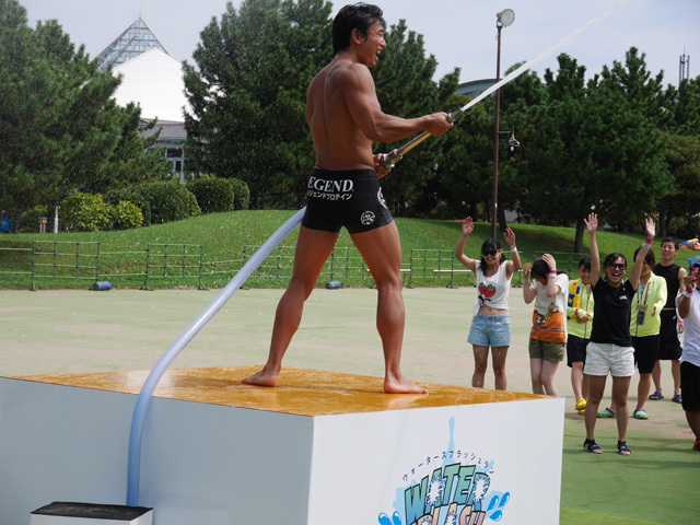 水着美女だ! マッチョ29だ! 八景島シーパラダイス「ウォータースプラッシュラン」を楽しむ