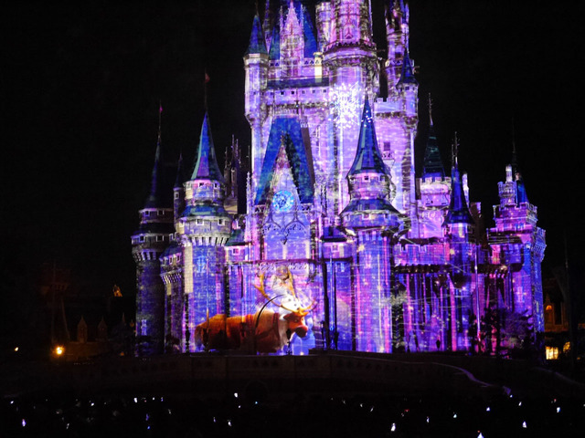 「ワンス・アポン・ア・タイム~スペシャルウィンターエディション~」©Disney