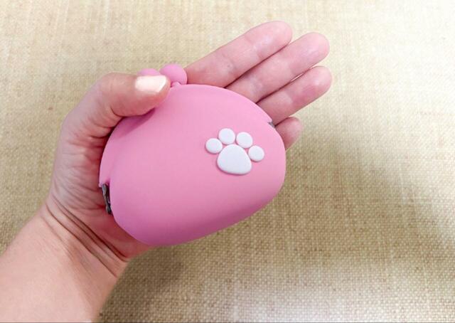 【ぽちのPOCHI シリコンがまぐち】手のひらにすっぽり収まる使いやすいサイズ感！