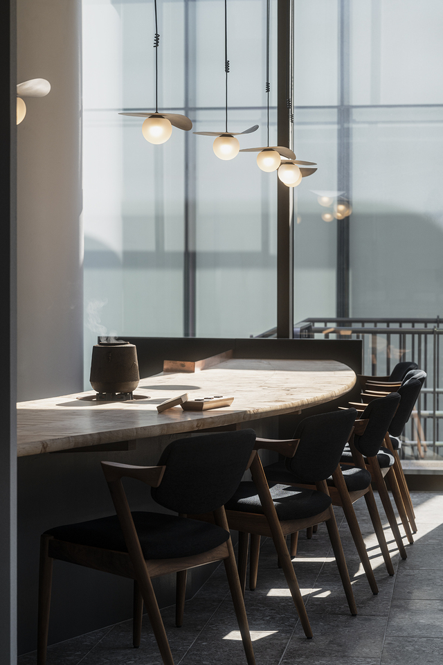 「Minimal The Specialty 麻布台ヒルズ店」【【アフタヌーンティー】“手包みフルーツ大福”も楽しめる「Minimal チョコレートアフタヌーンティー vol.10」】